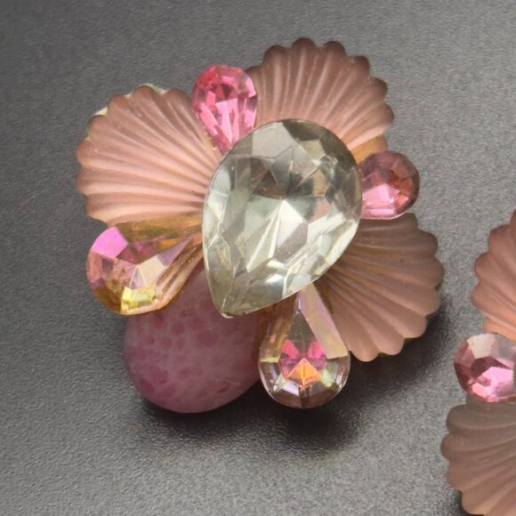 Vintage Michele Sugar Pink Clamshell Pink White Stone Rhinestone Earrings - Picture 8 of 10